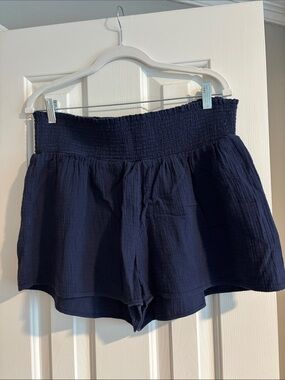 Vineyard Vines Navy Smocked High-Waist Women's Shorts